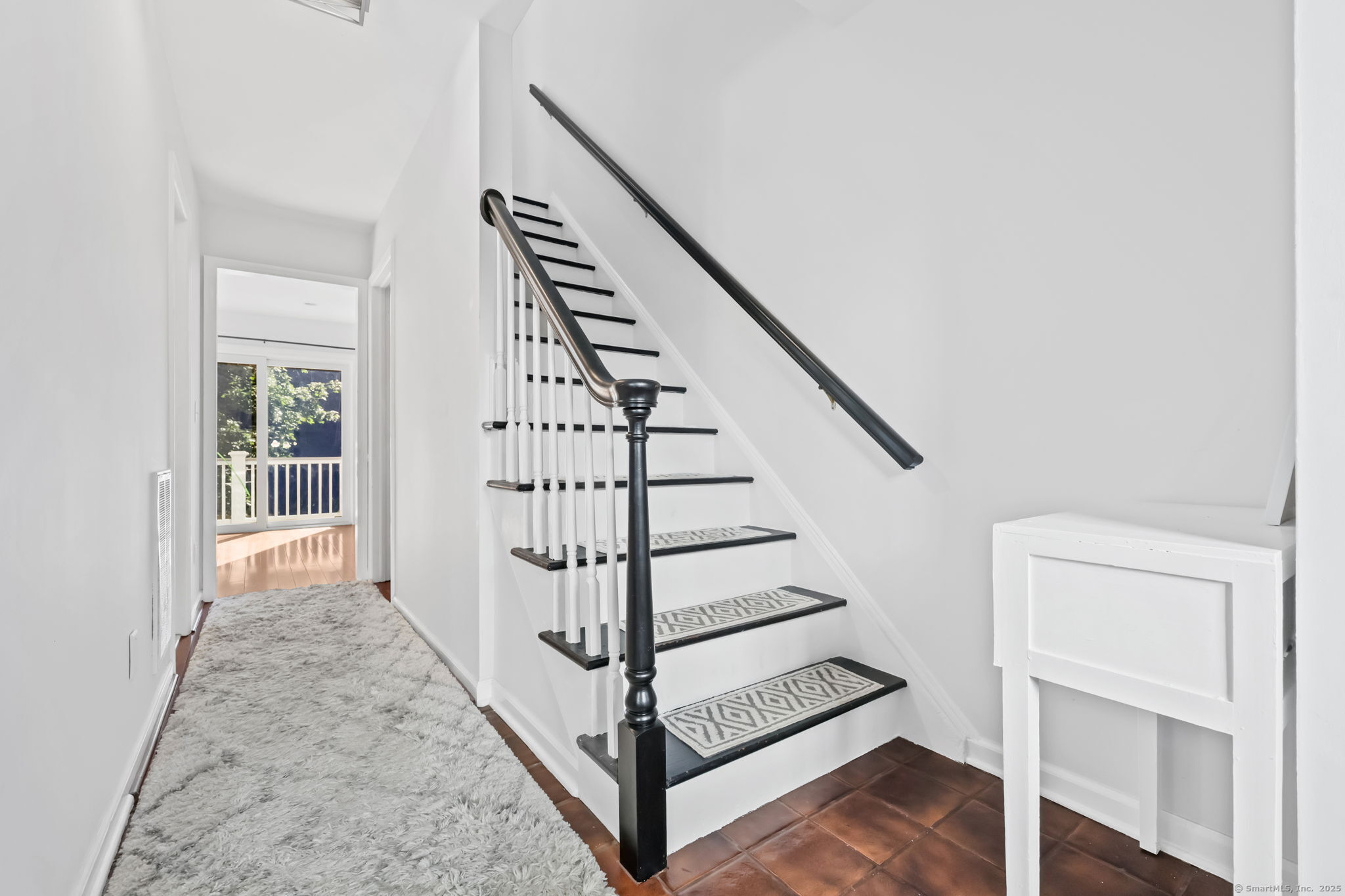 95 Columbus Place APT 6