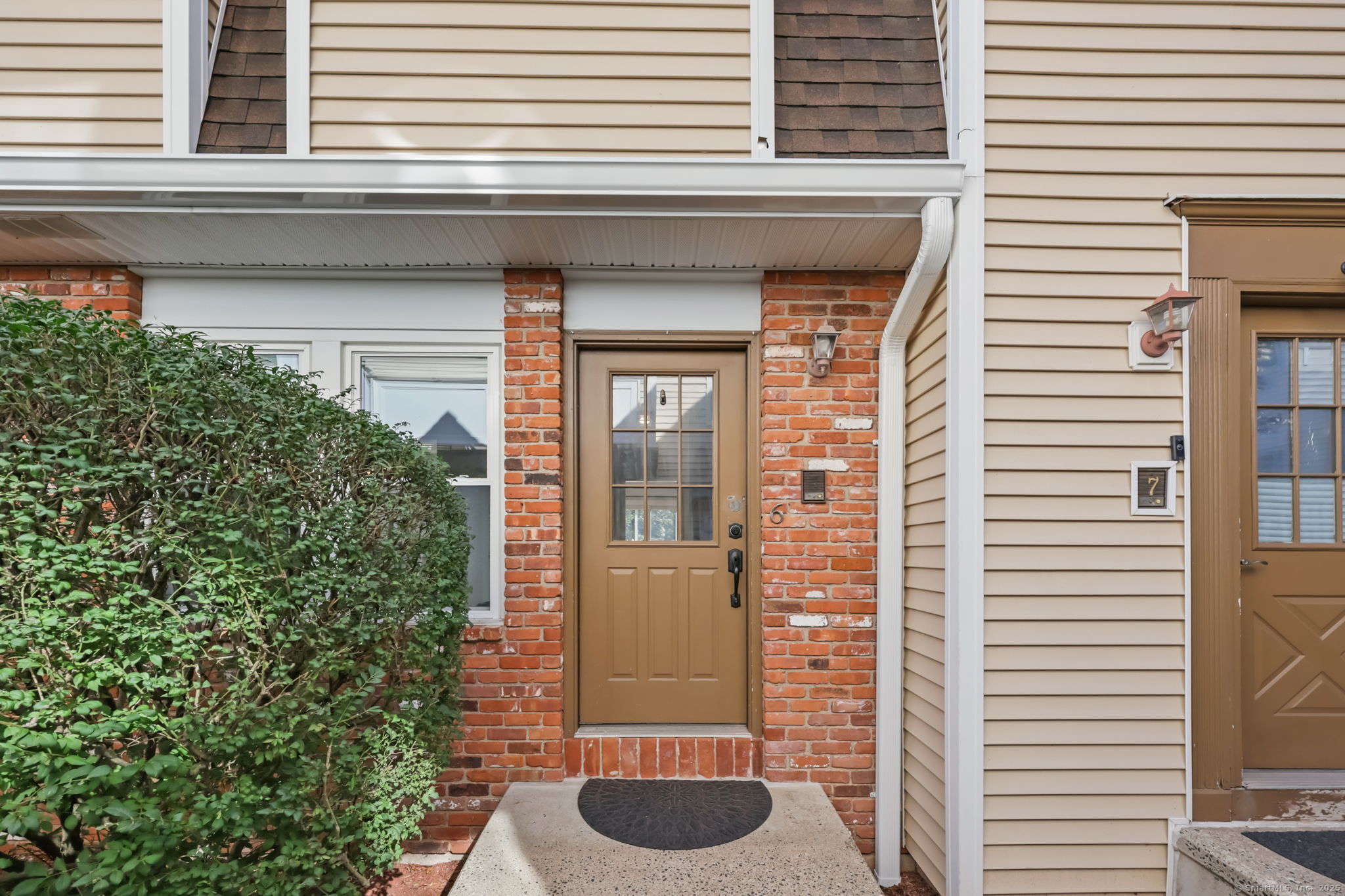 95 Columbus Place APT 6