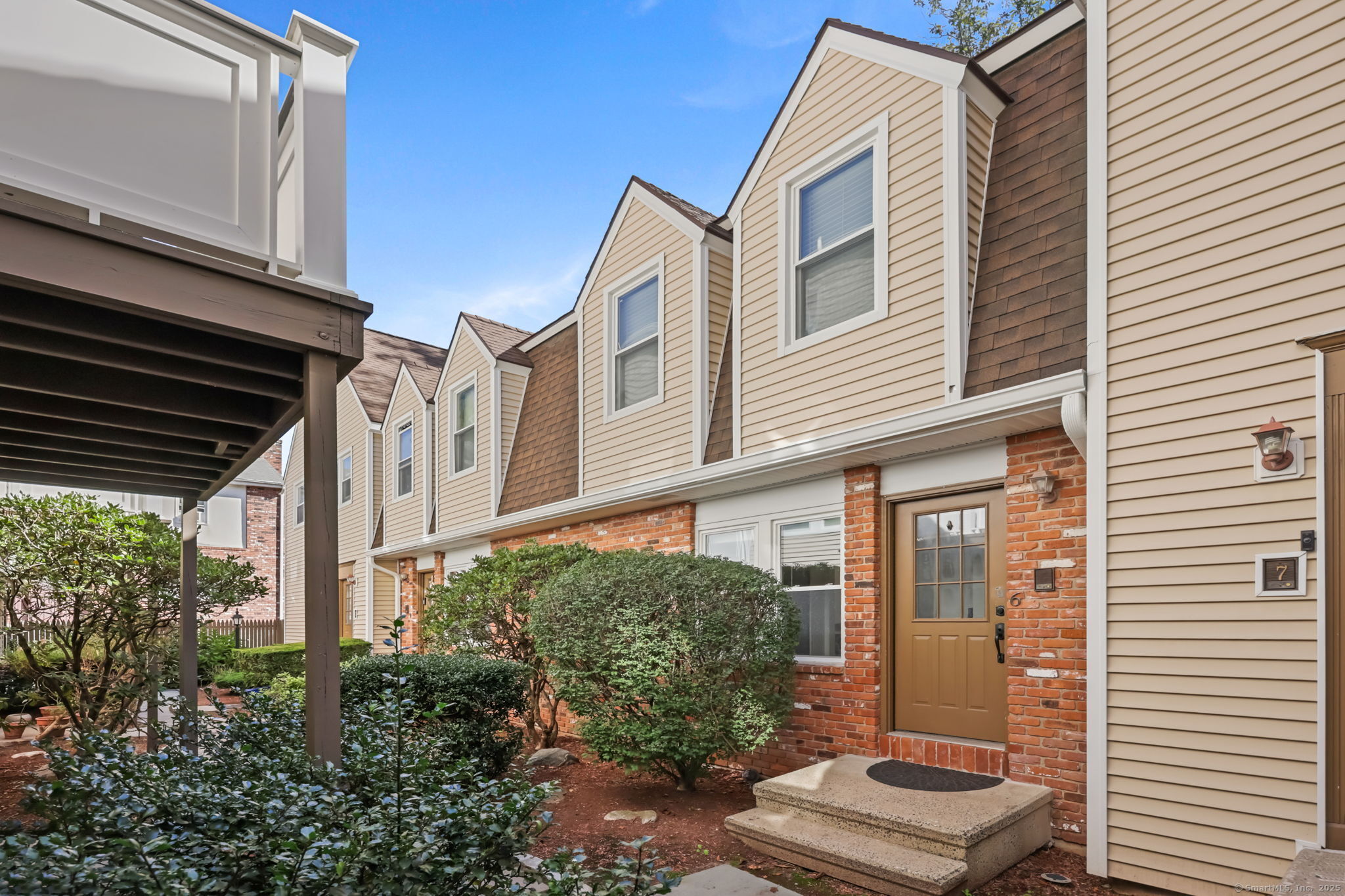 95 Columbus Place APT 6