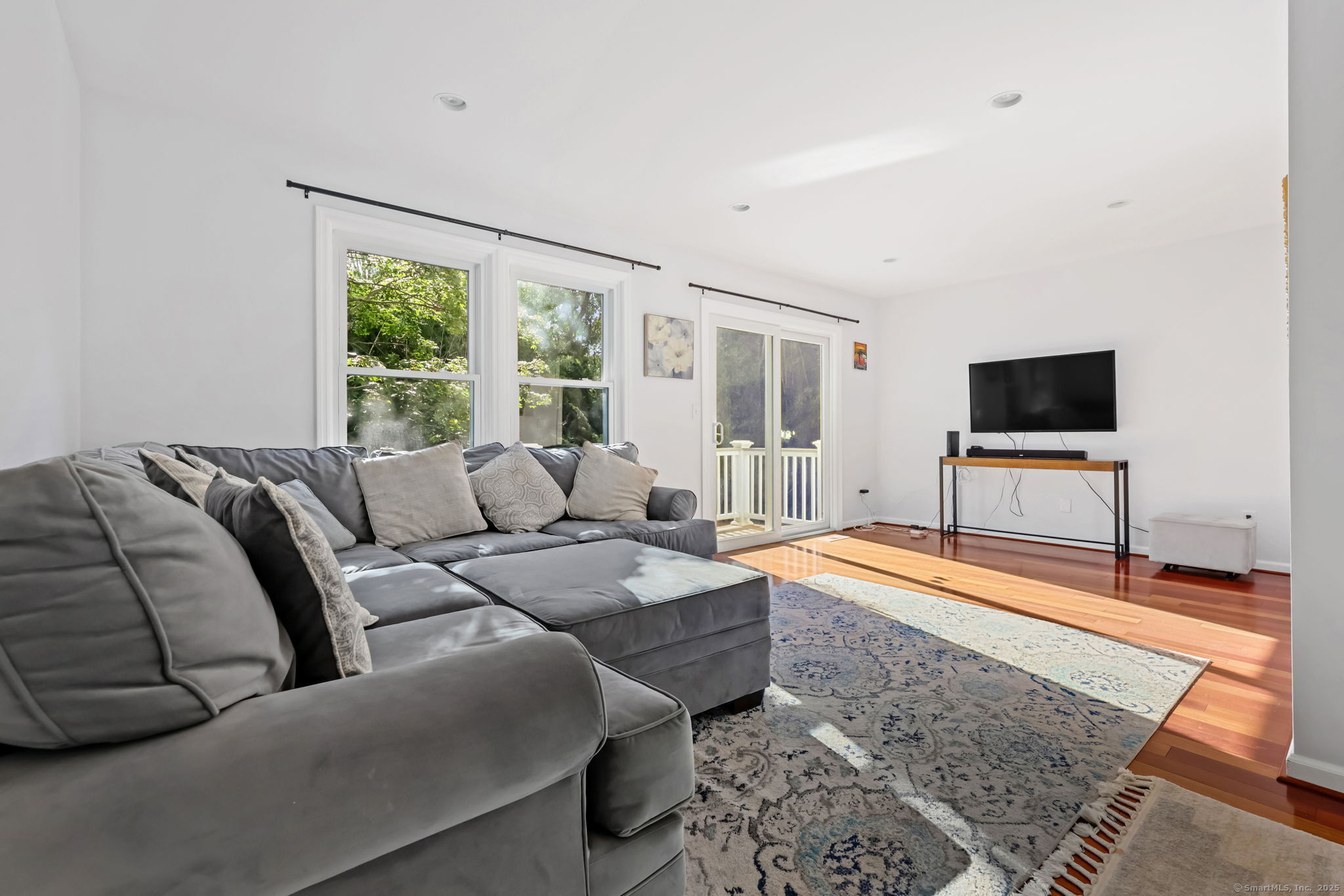 95 Columbus Place APT 6