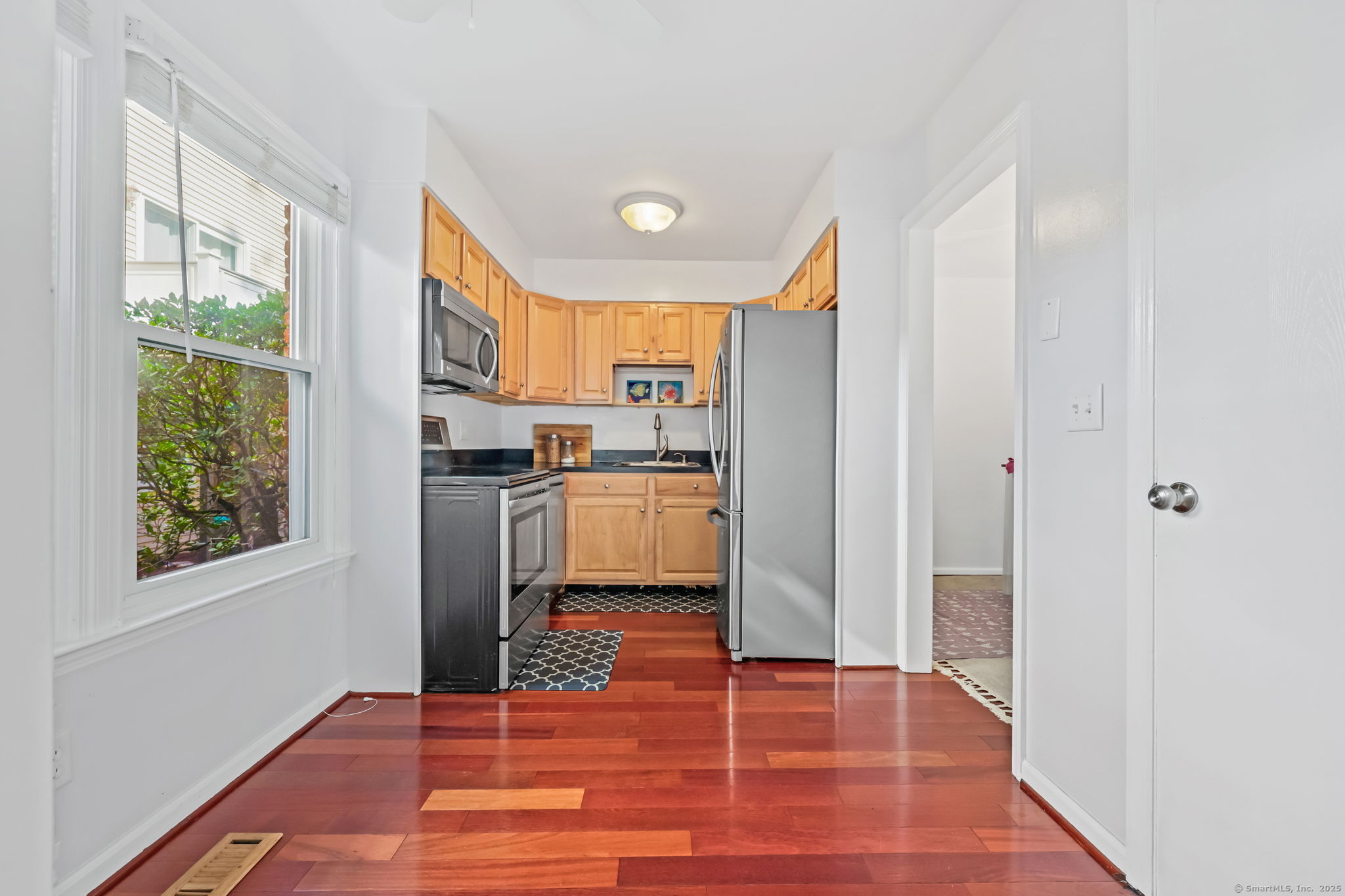 95 Columbus Place APT 6