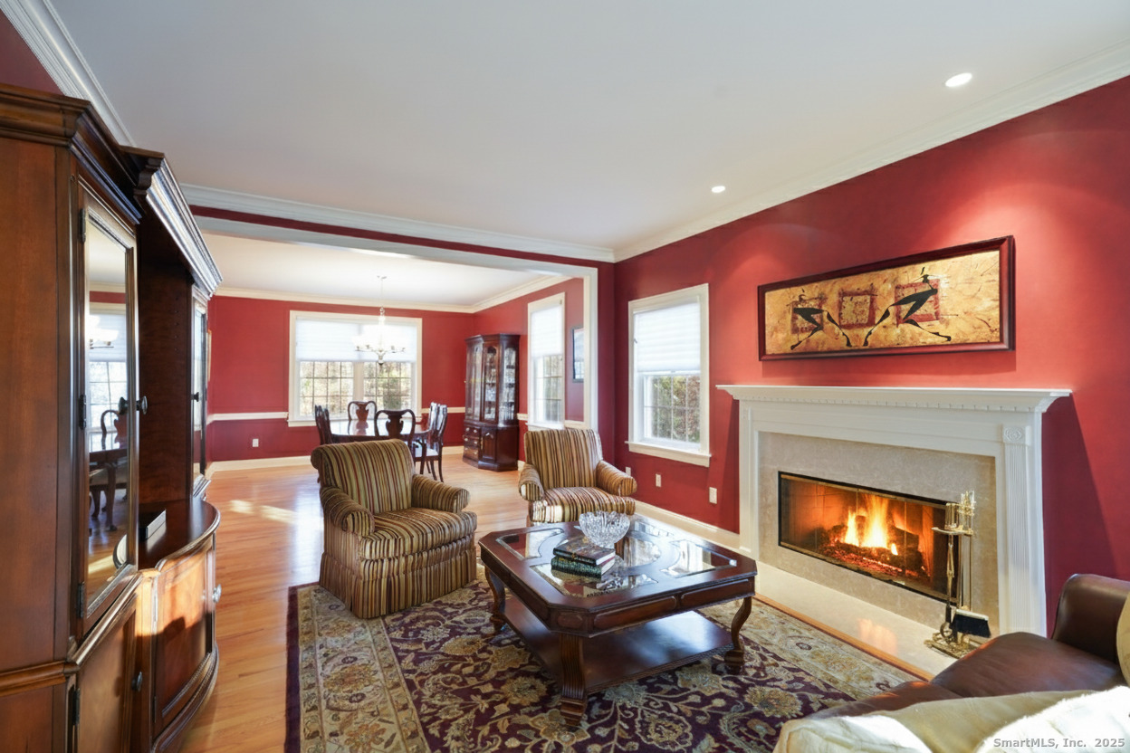 77 Fox Glen Drive