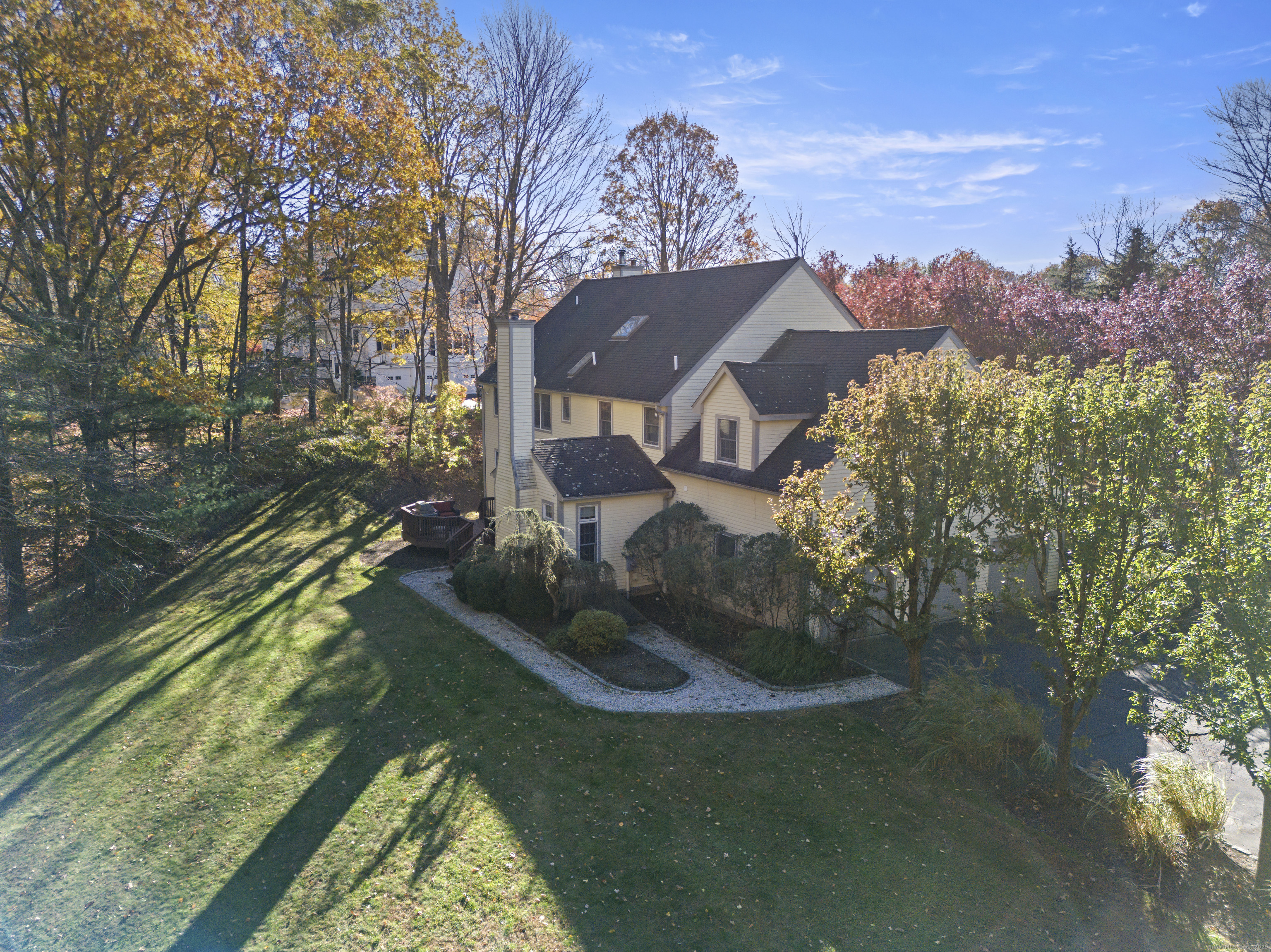 77 Fox Glen Drive