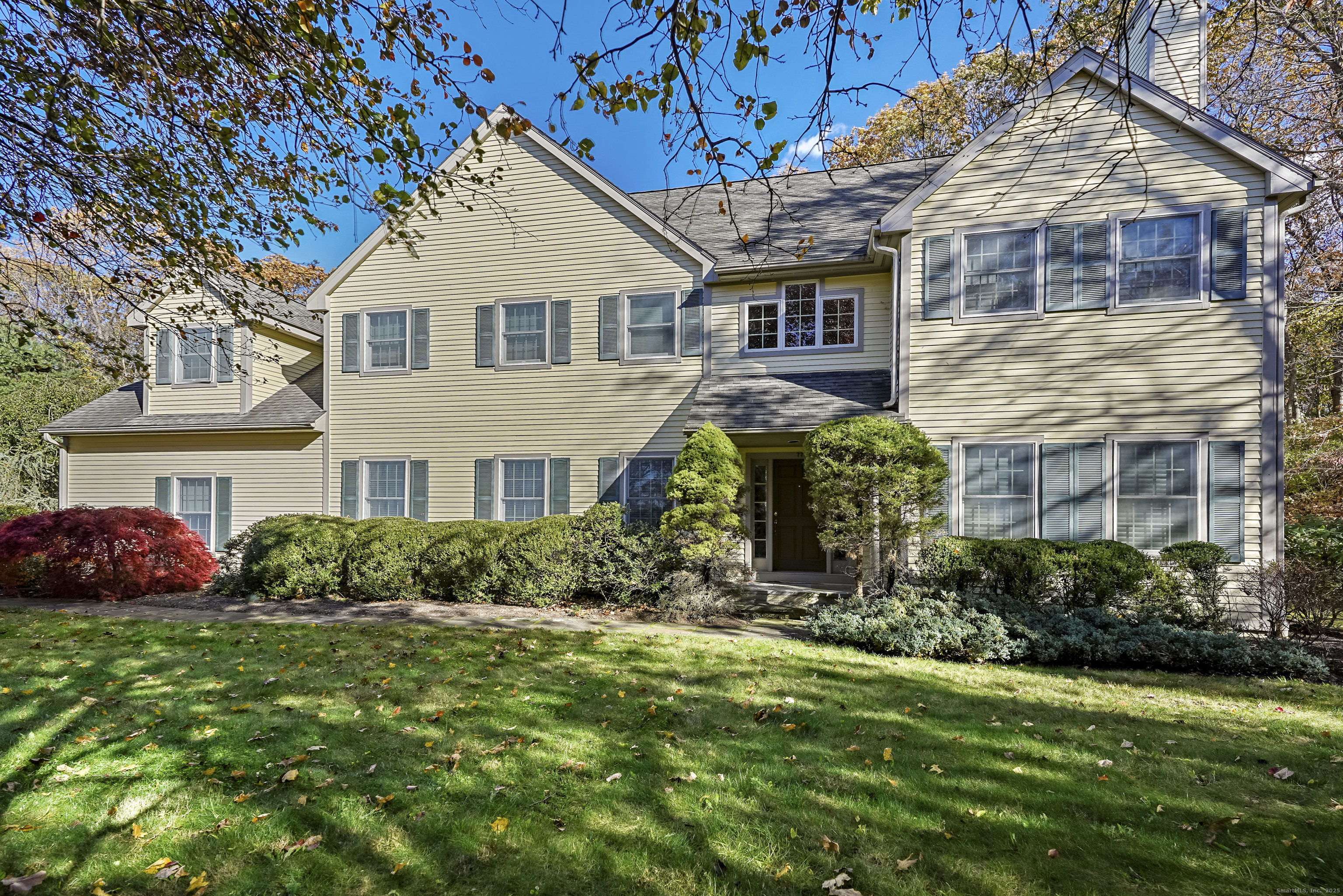 77 Fox Glen Drive