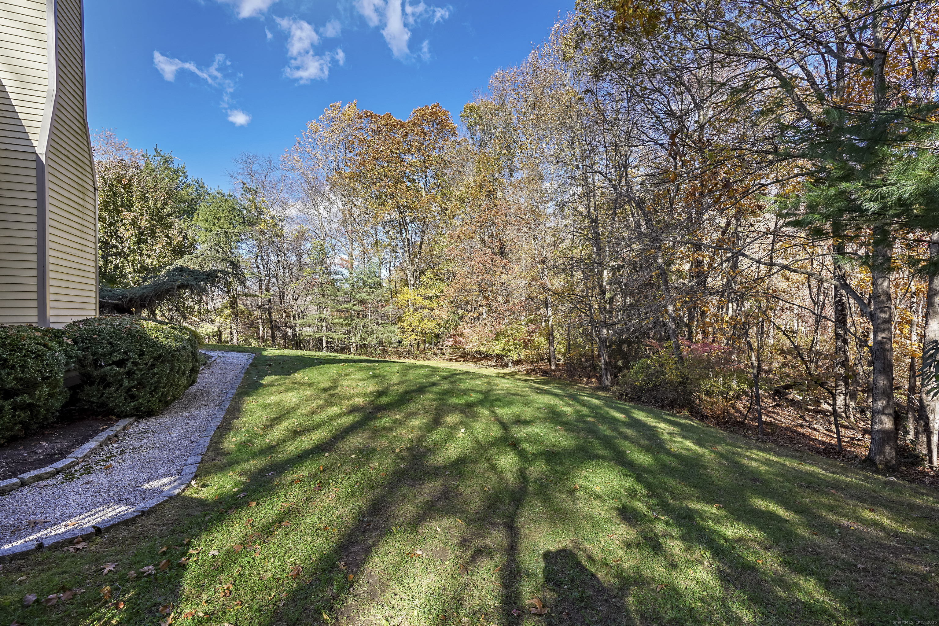 77 Fox Glen Drive