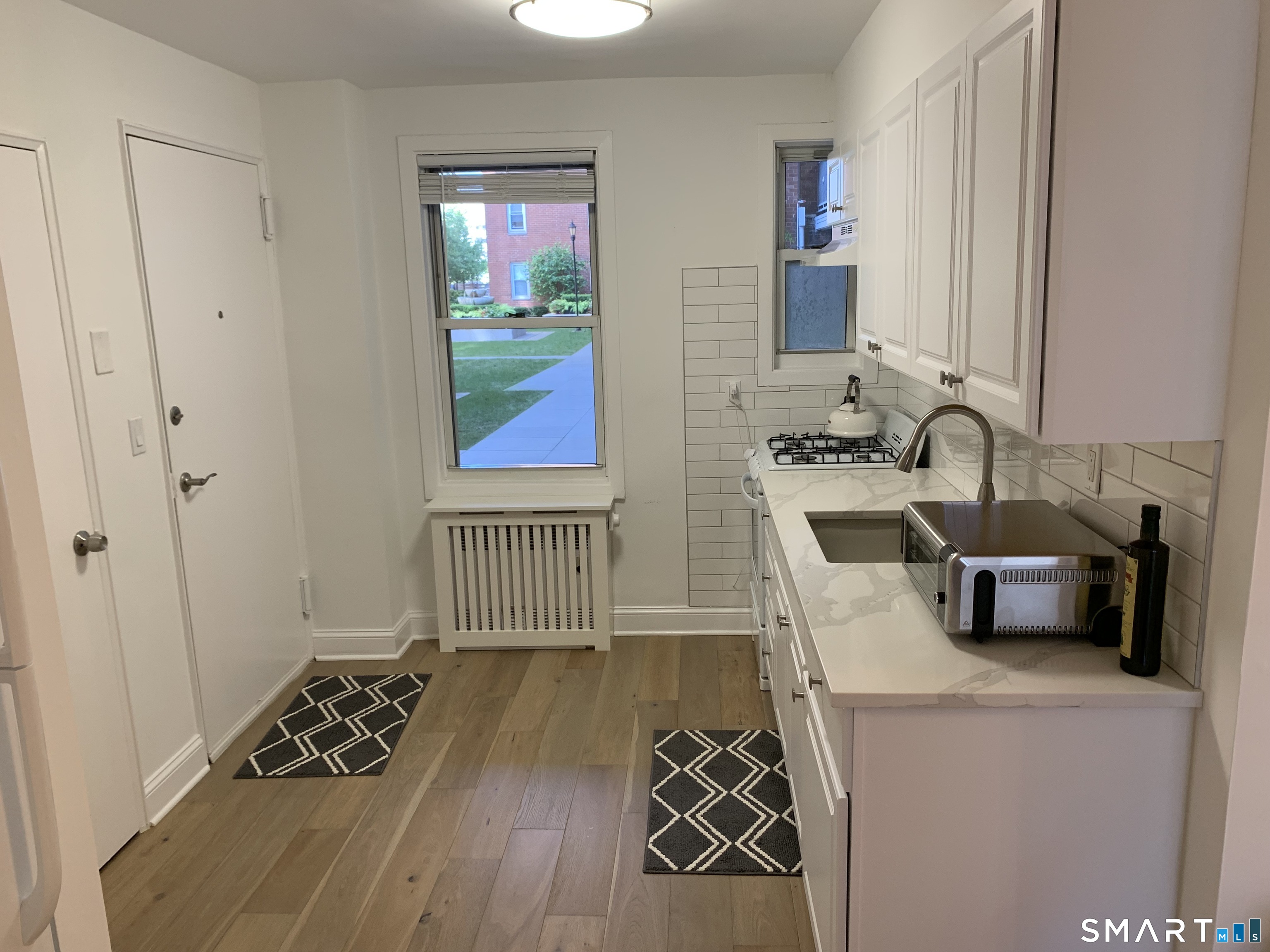 700 Summer Street APT 1M