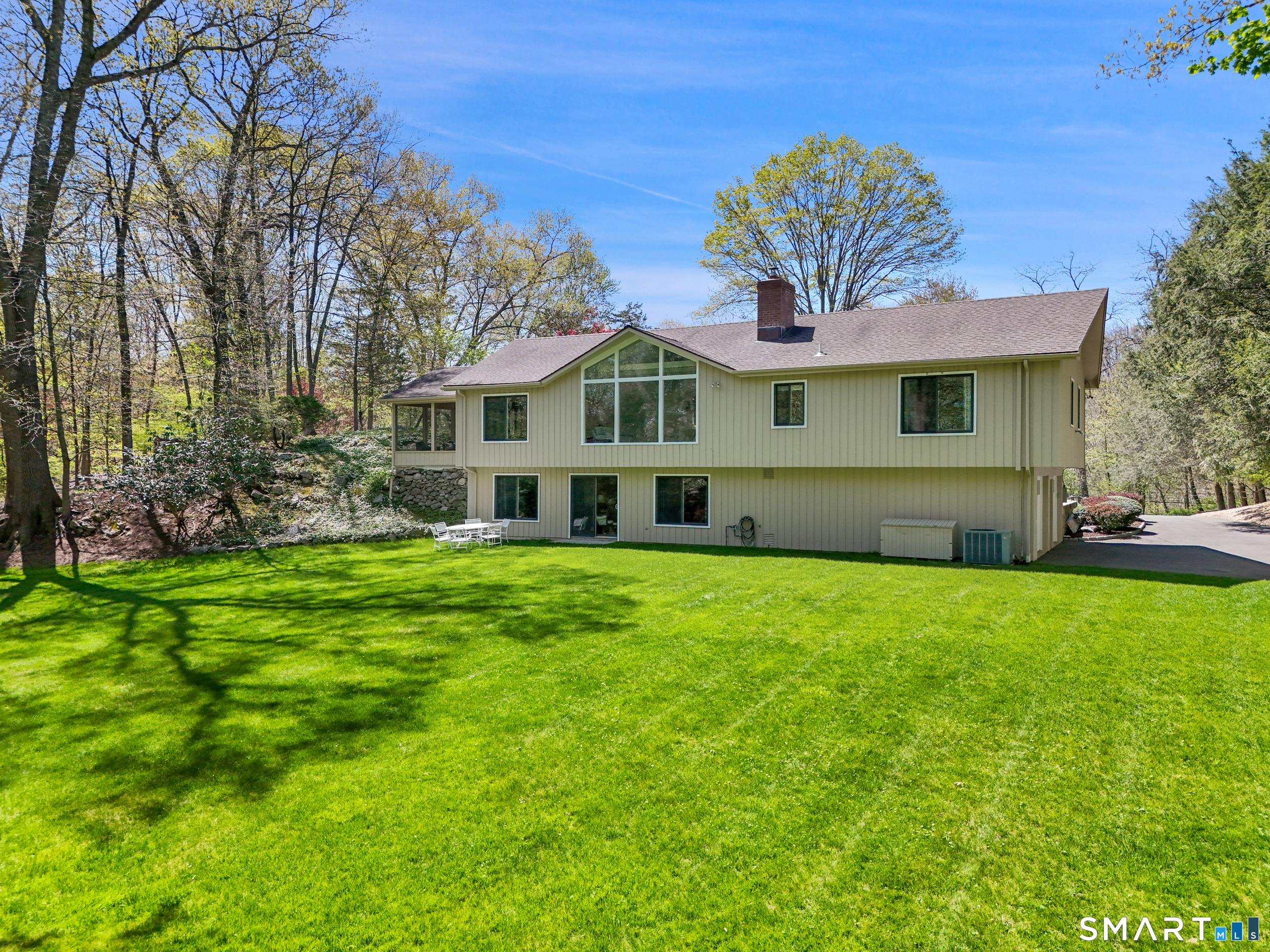 2525 Long Ridge Road