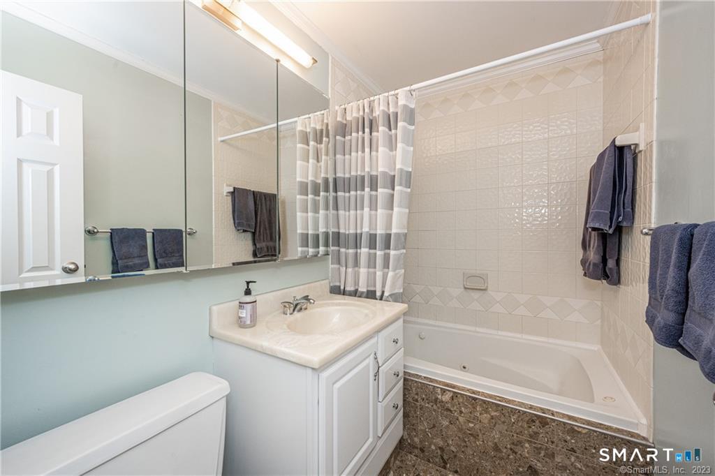 50 Glenbrook Road 6E