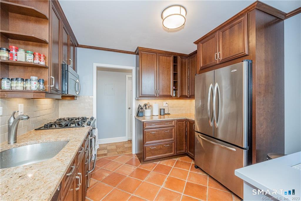 50 Glenbrook Road 6E
