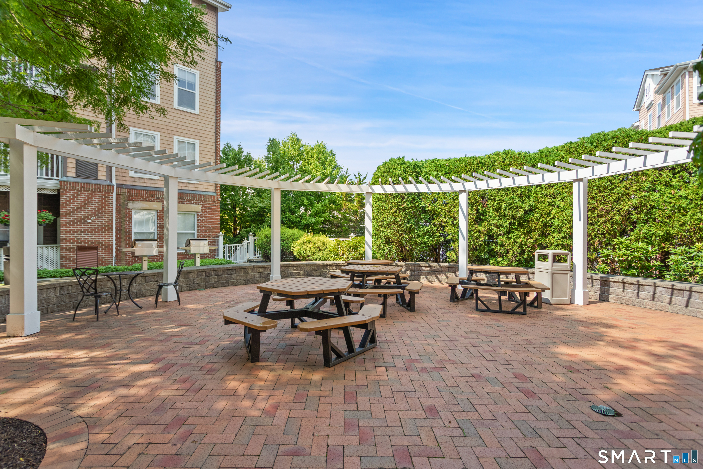 35 W Broad Street Unit: 305