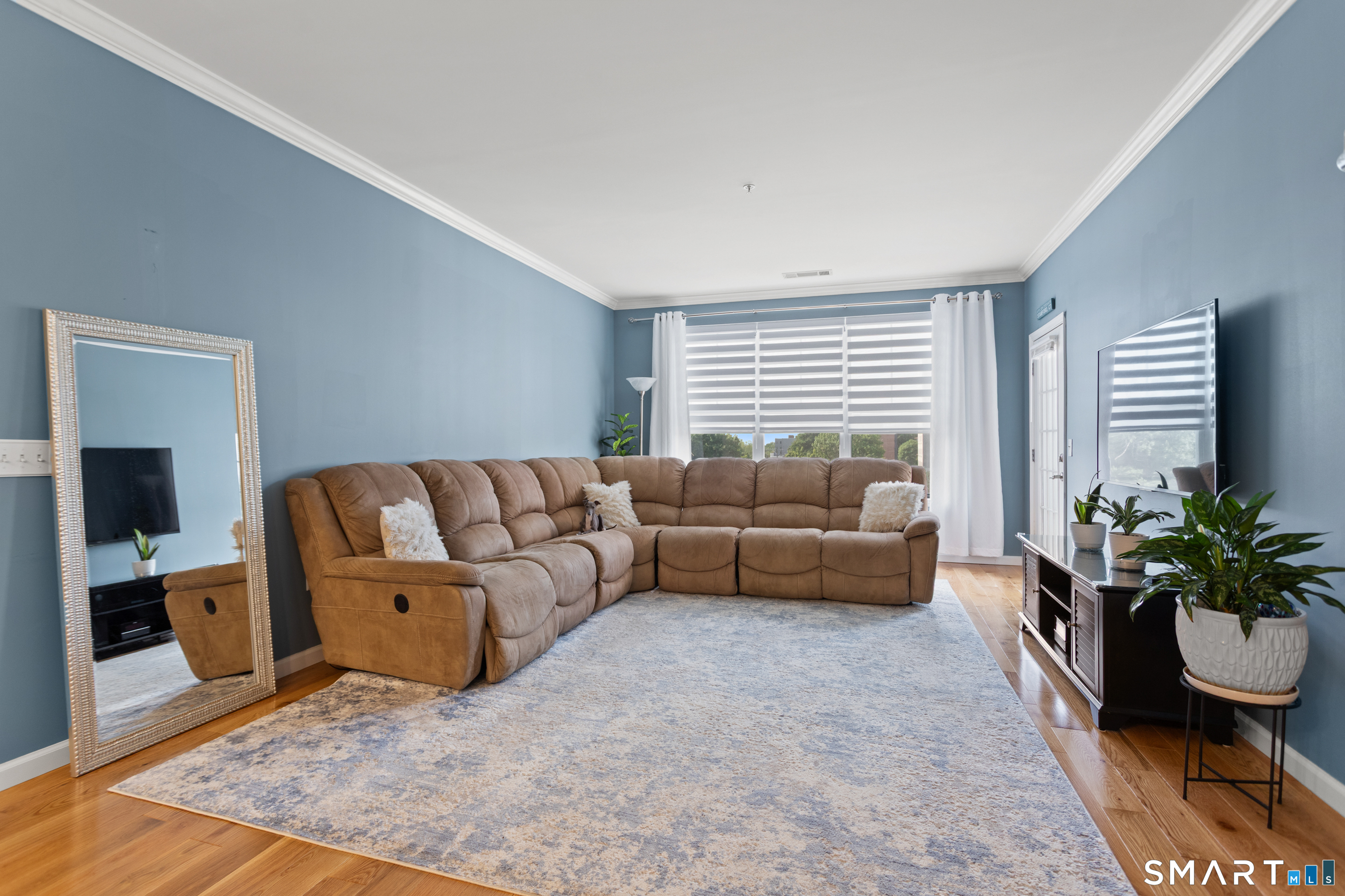 35 W Broad Street Unit: 305