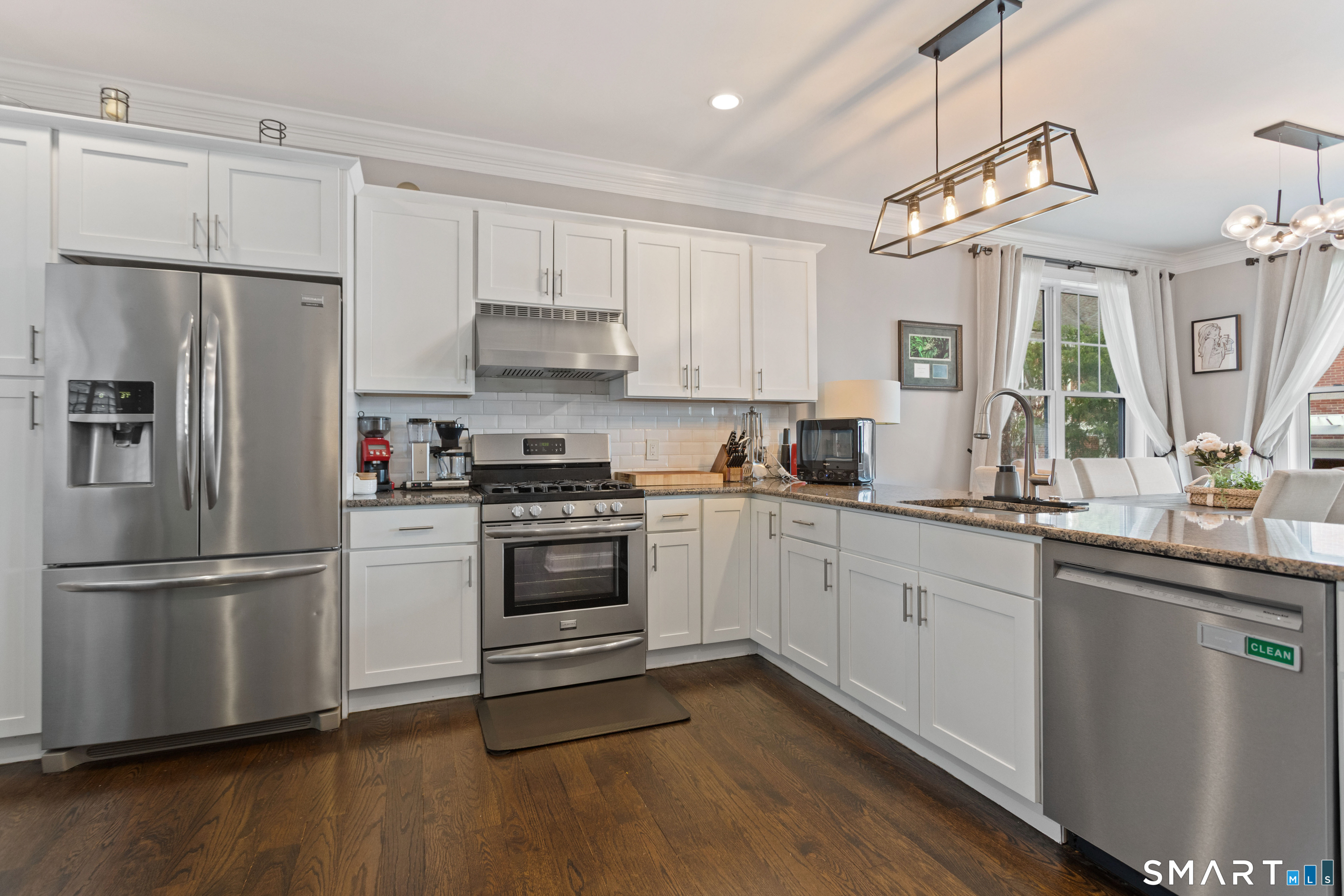 91 W Broad Street Unit: APT 13