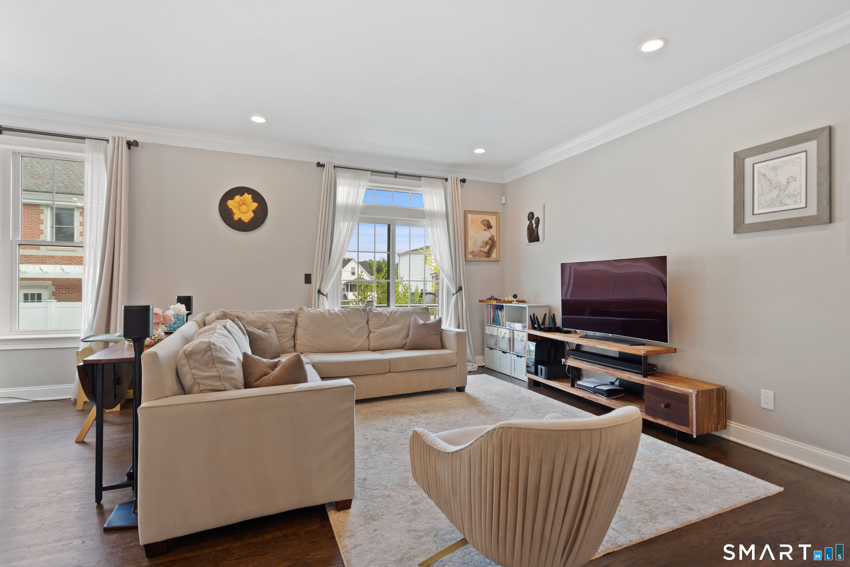 91 W Broad Street Unit: APT 13