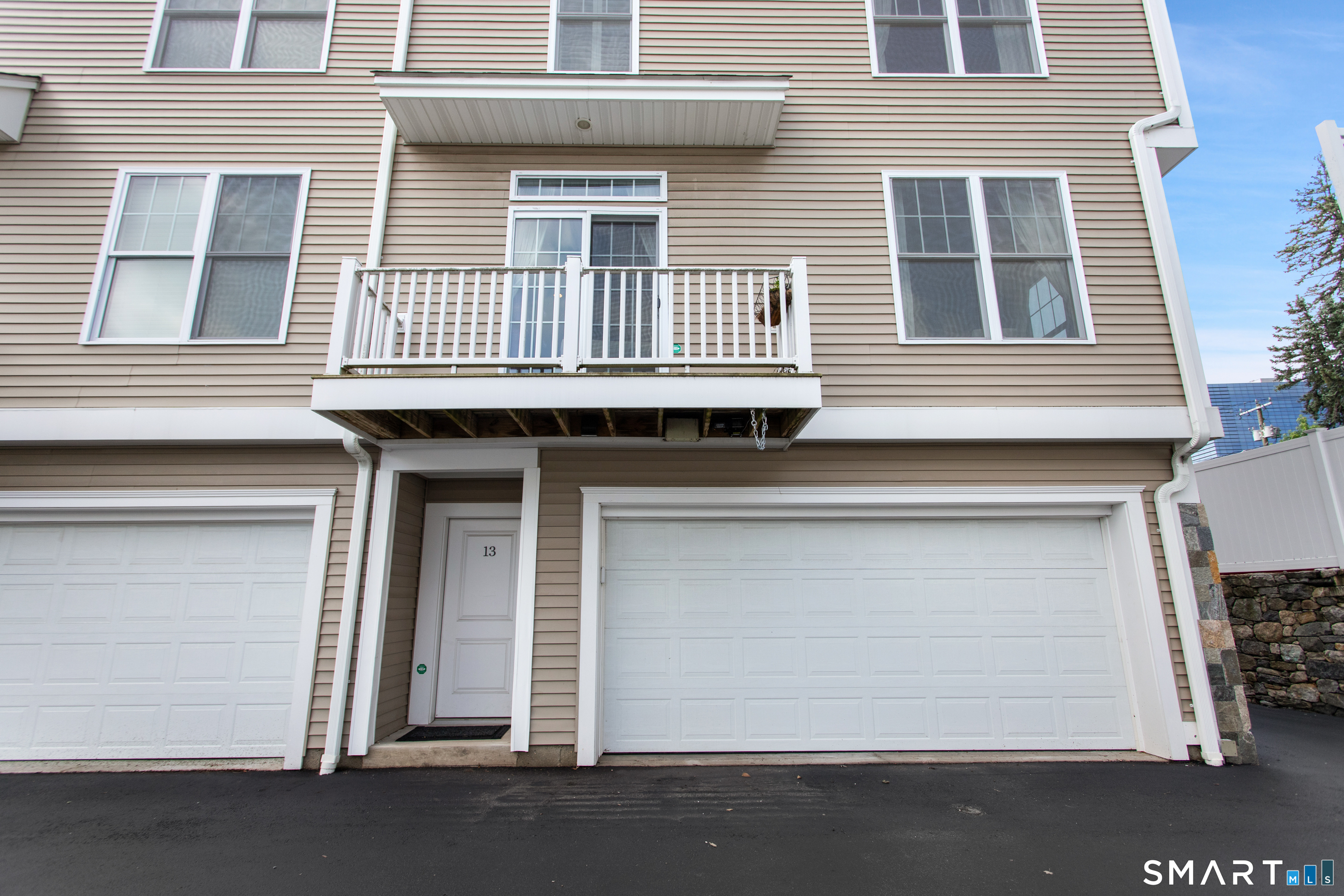 91 W Broad Street Unit: APT 13