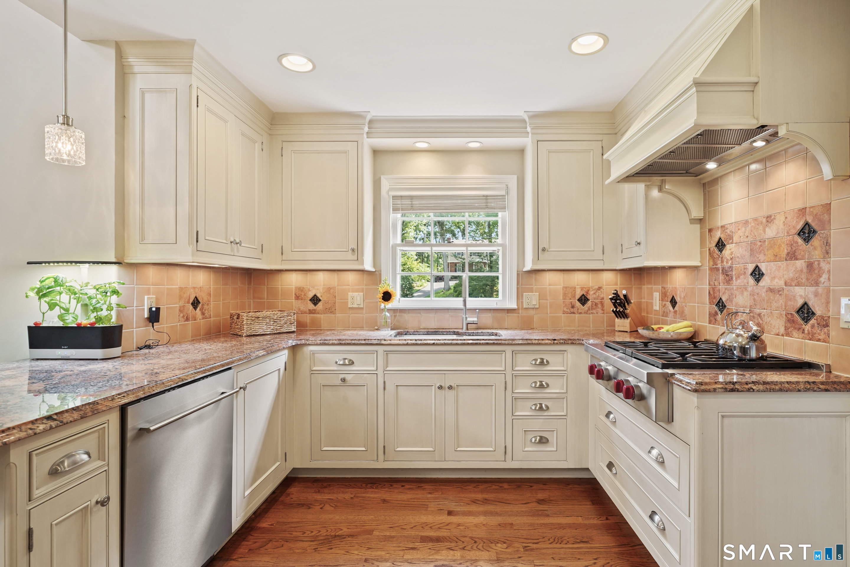 70 Chestnut Hill Lane