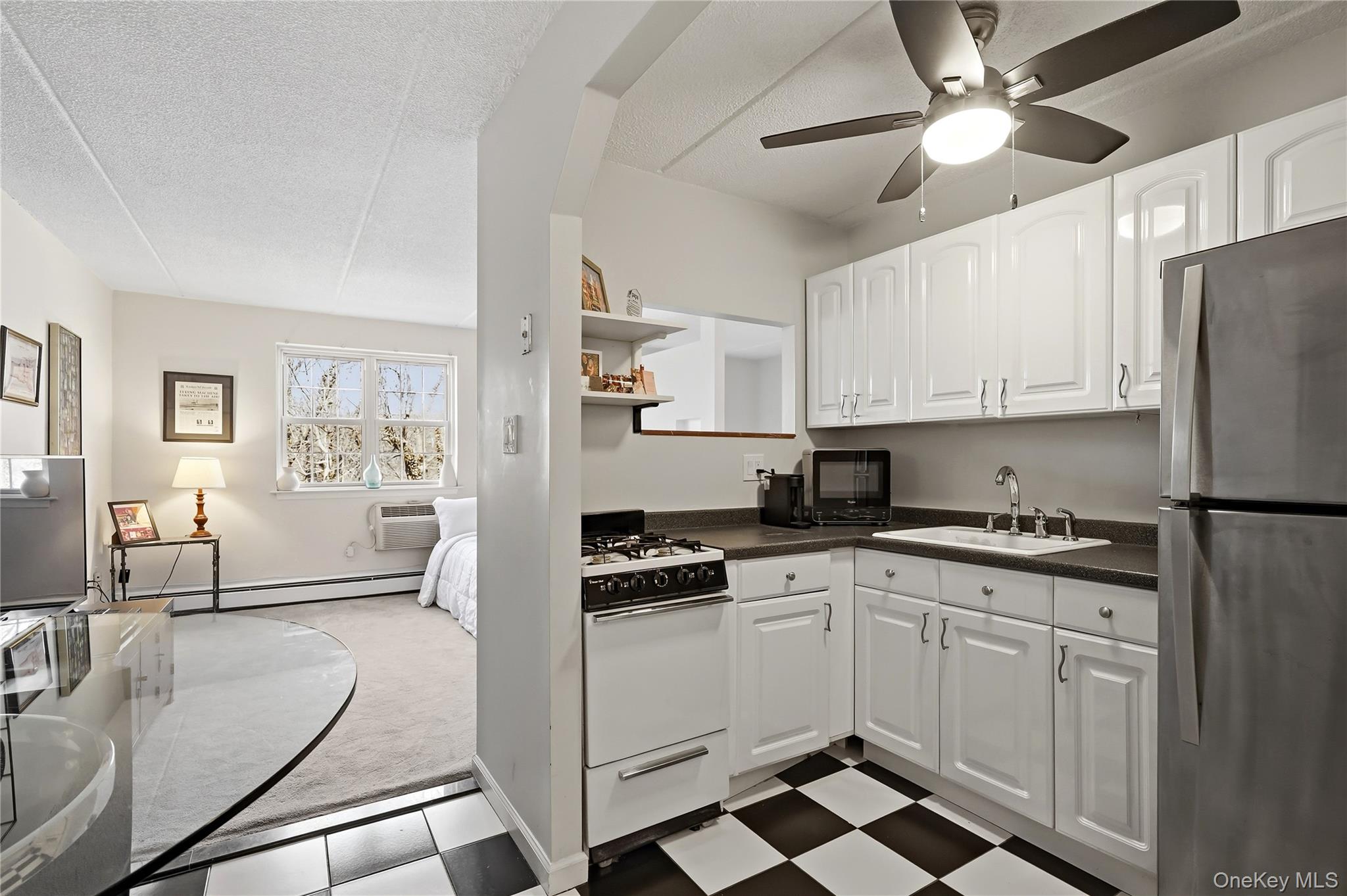 2 Consulate Drive Unit: 3B