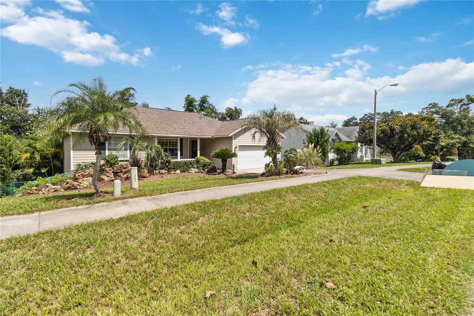 804 FORESTWOOD DR