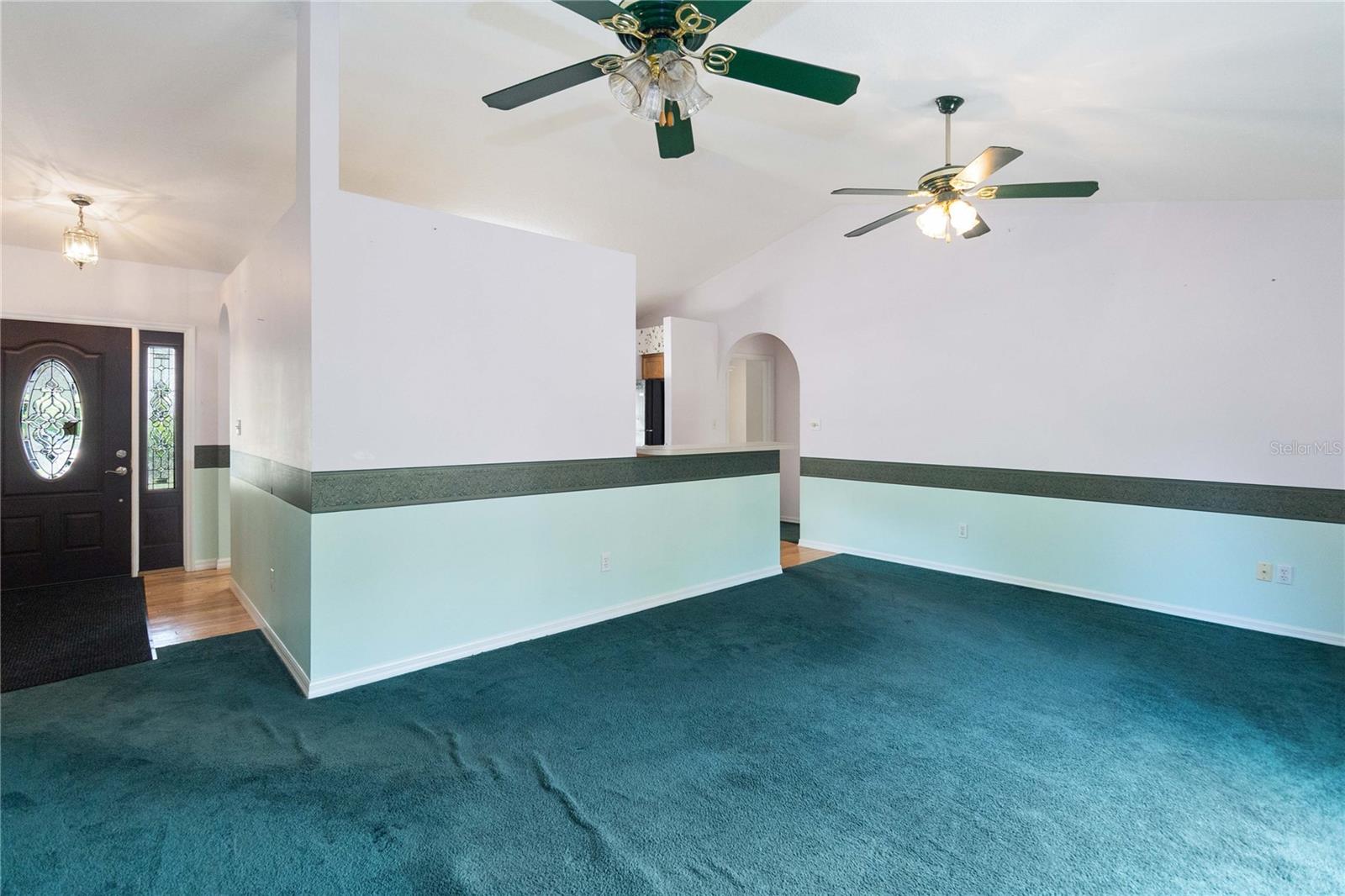 804 FORESTWOOD DR