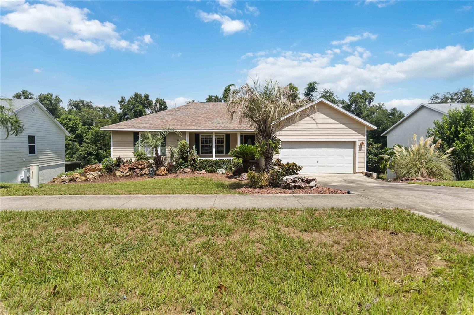 804 FORESTWOOD DR