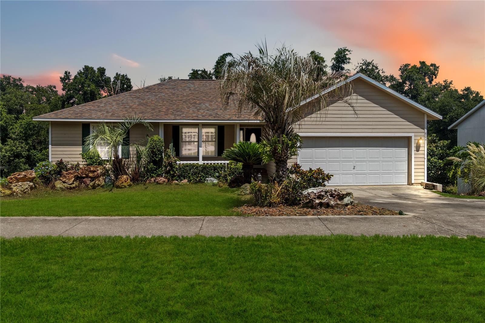 804 FORESTWOOD DR