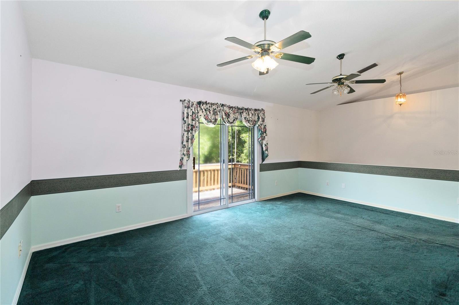 804 FORESTWOOD DR