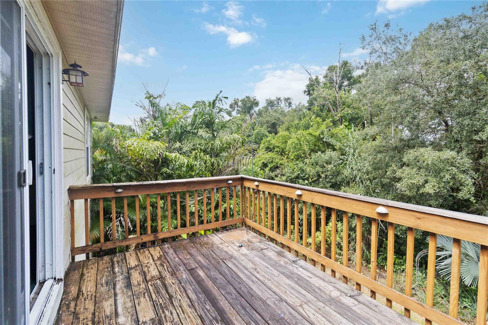 804 FORESTWOOD DR