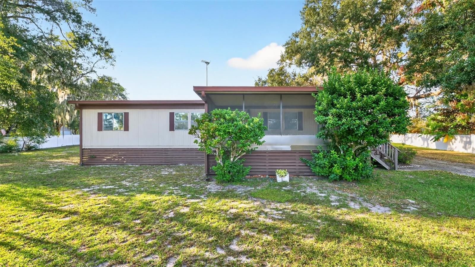 4103 WOODLAND CIR