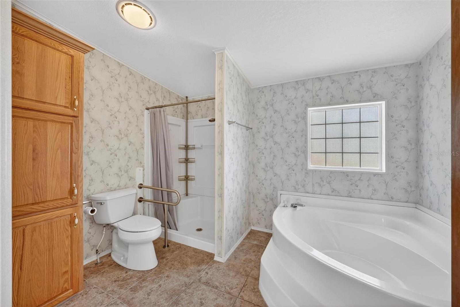 5353 NE 136TH PL