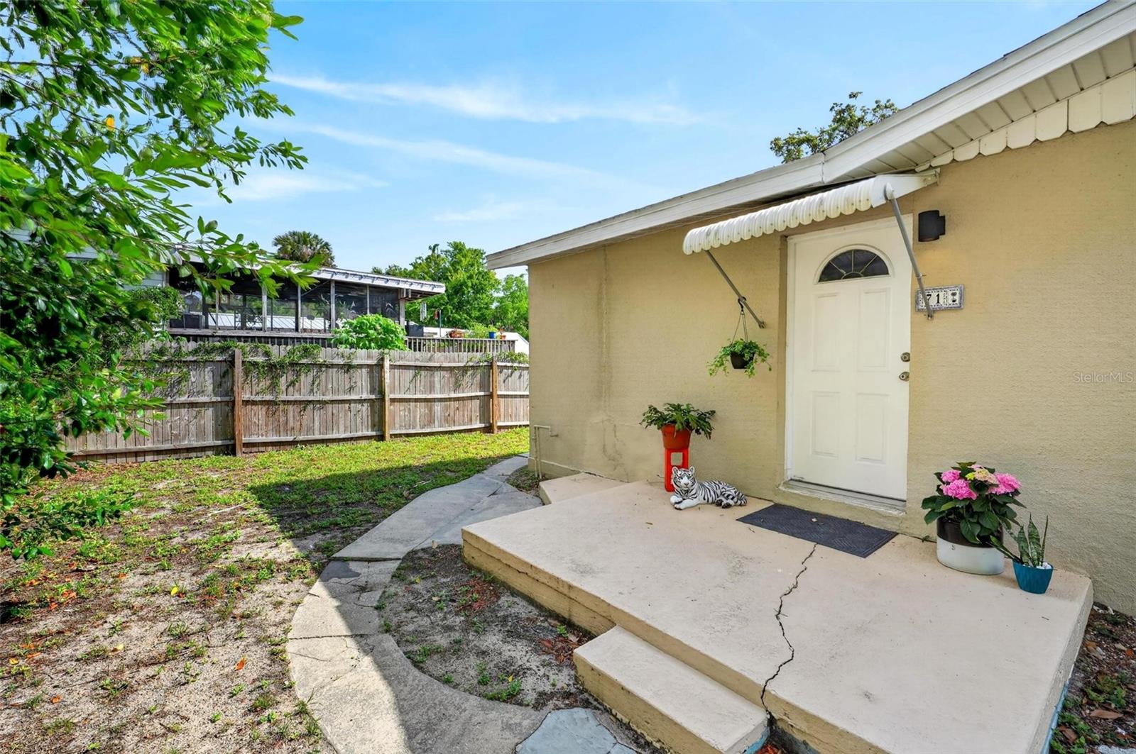 71 FAIRVIEW AVE