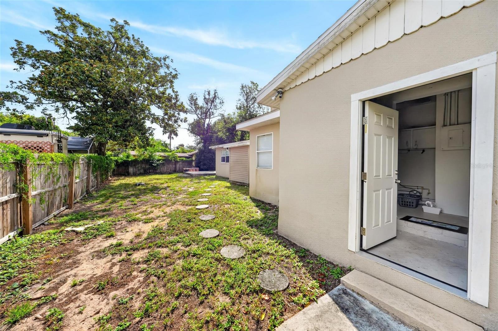71 FAIRVIEW AVE