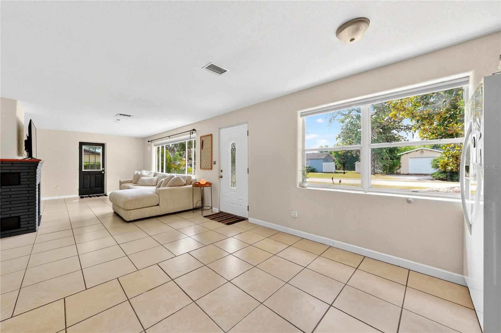 71 FAIRVIEW AVE