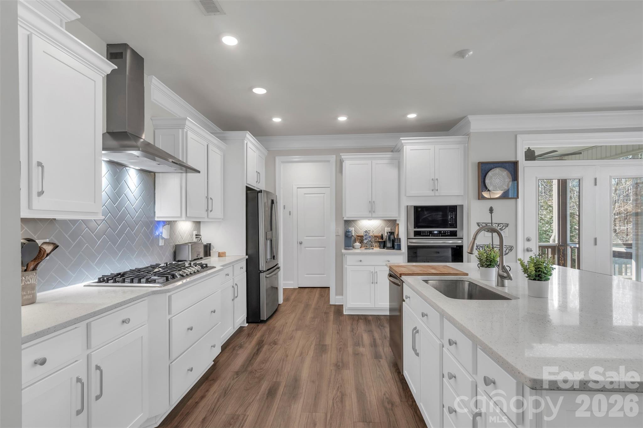 1550 Robinson Oaks Drive