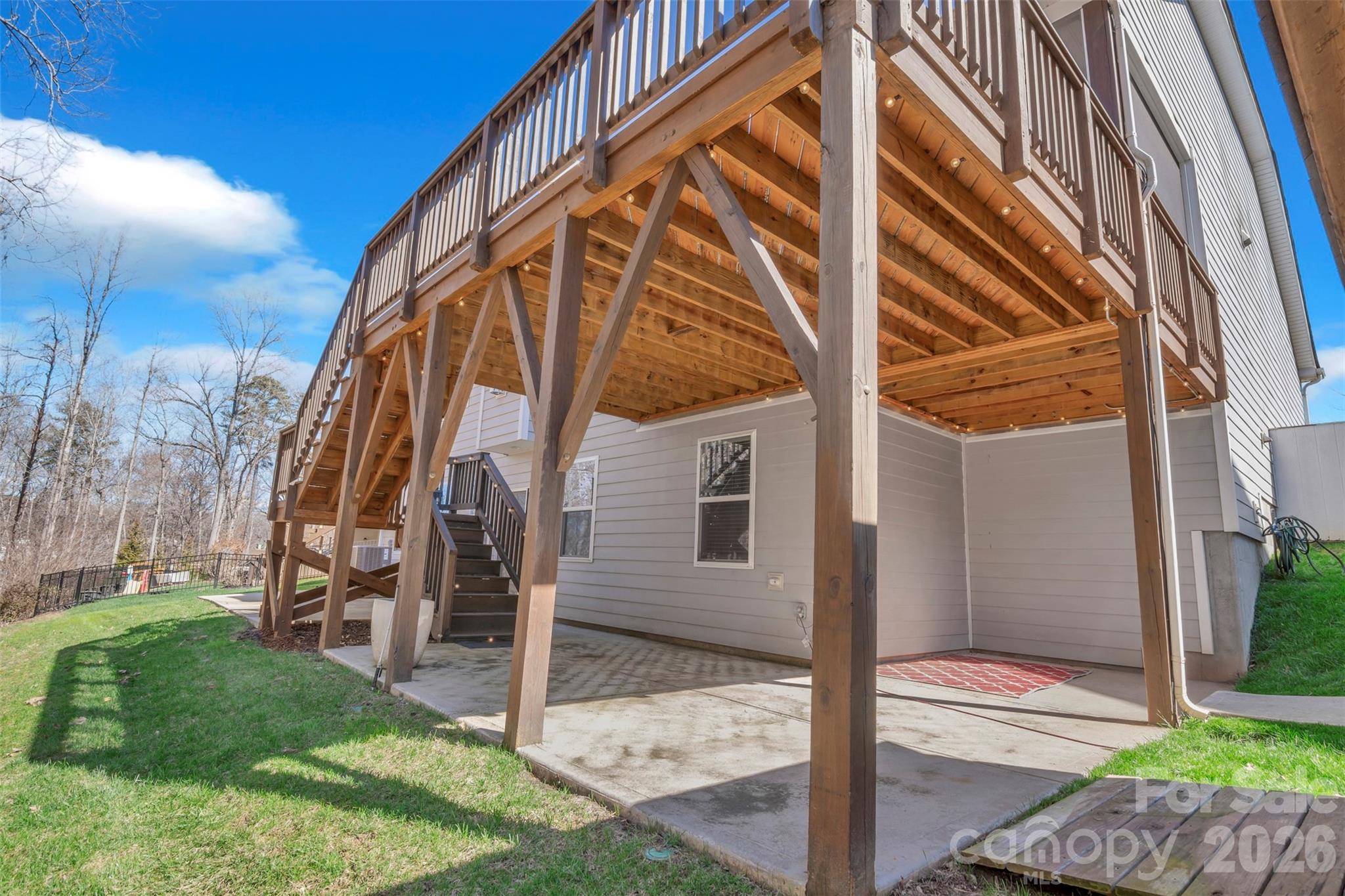 1550 Robinson Oaks Drive