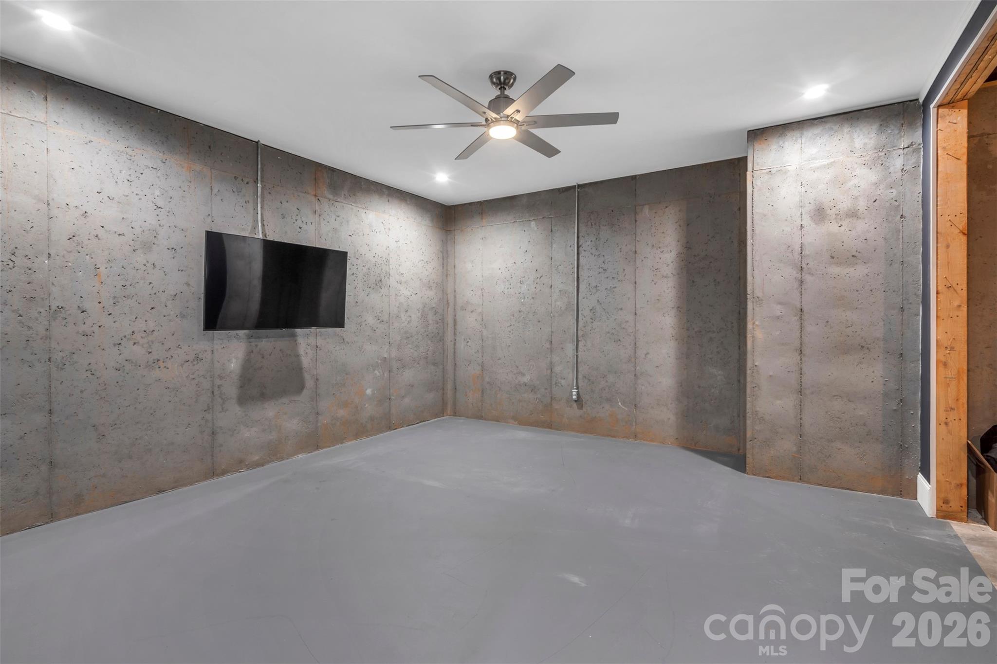 1550 Robinson Oaks Drive