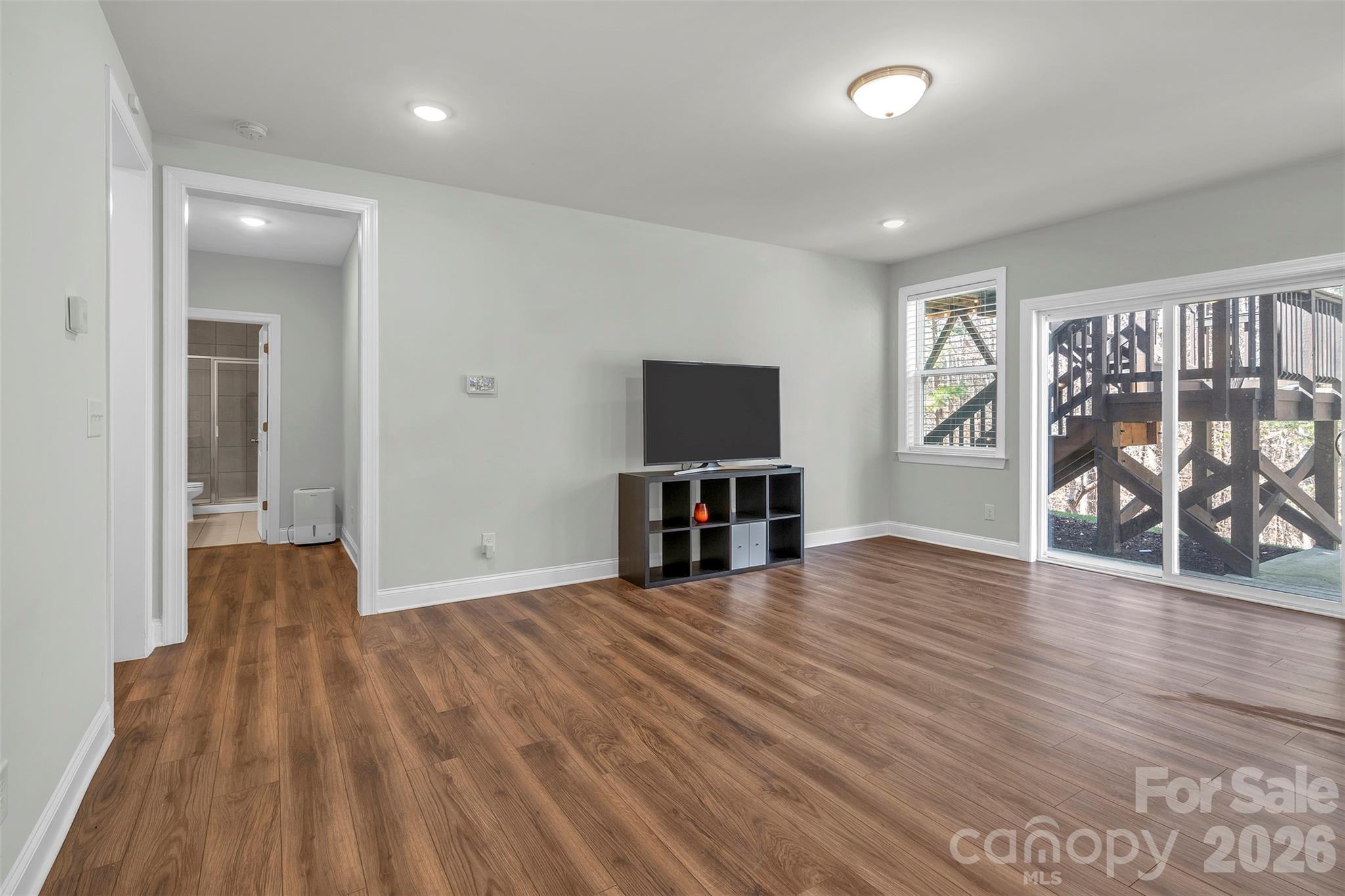 1550 Robinson Oaks Drive