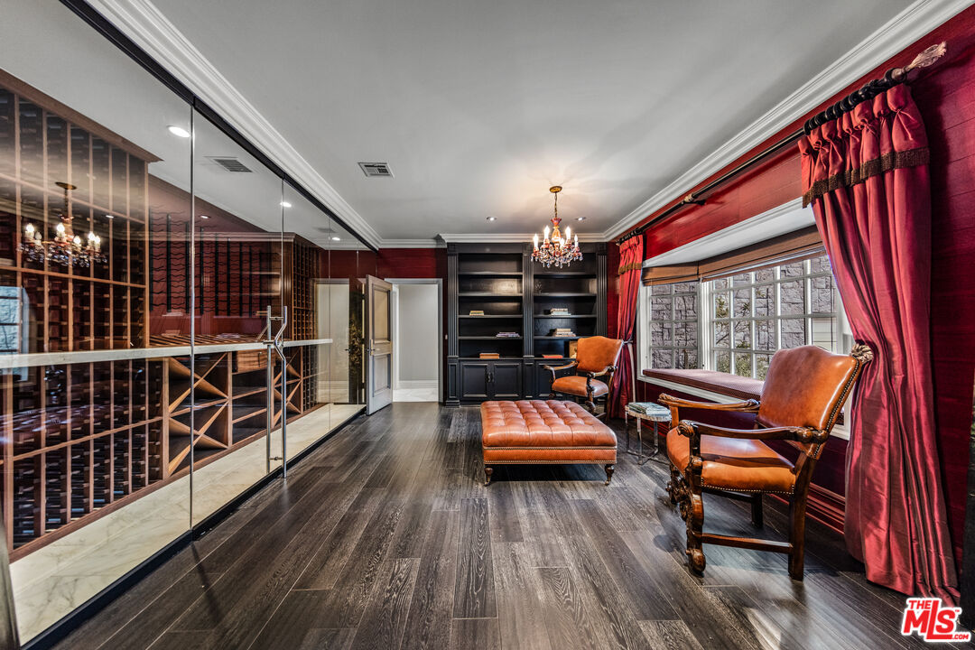 View Cascade, Kings Ct, 90077