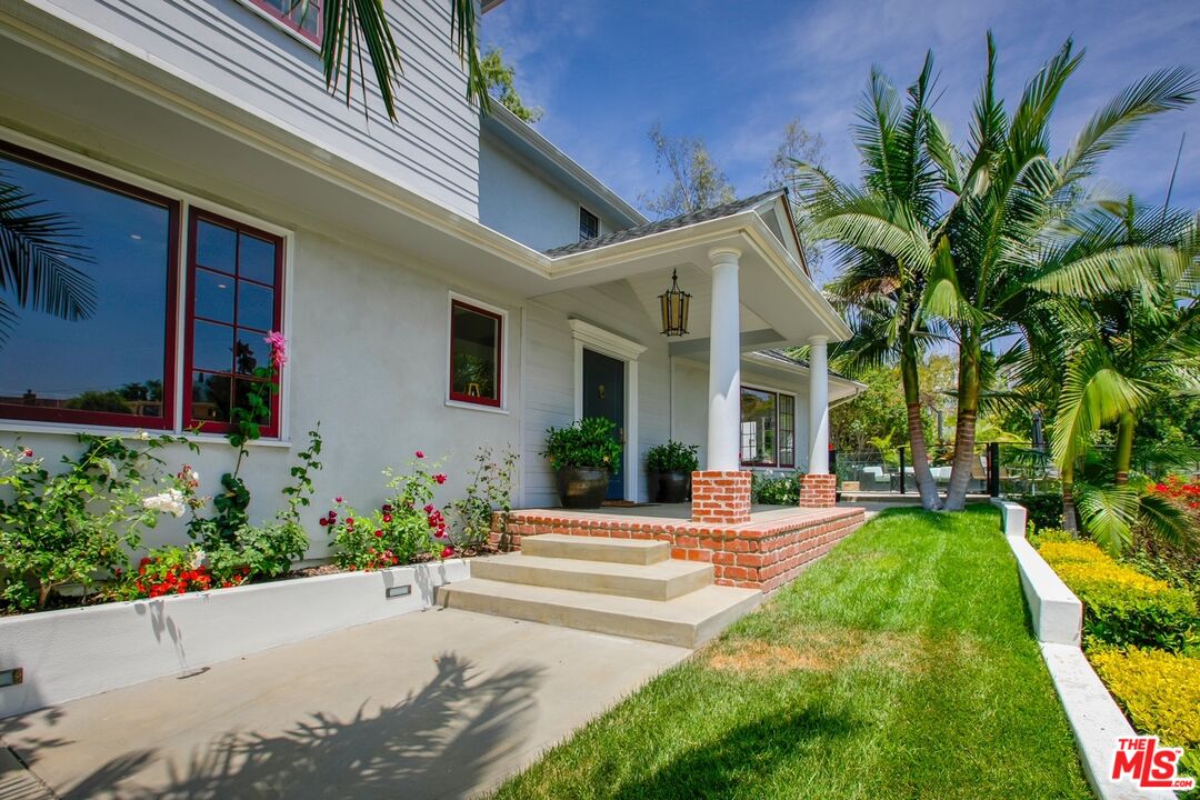 1933 Orchid Ave