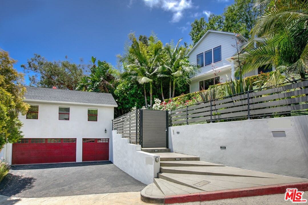1933 Orchid Ave