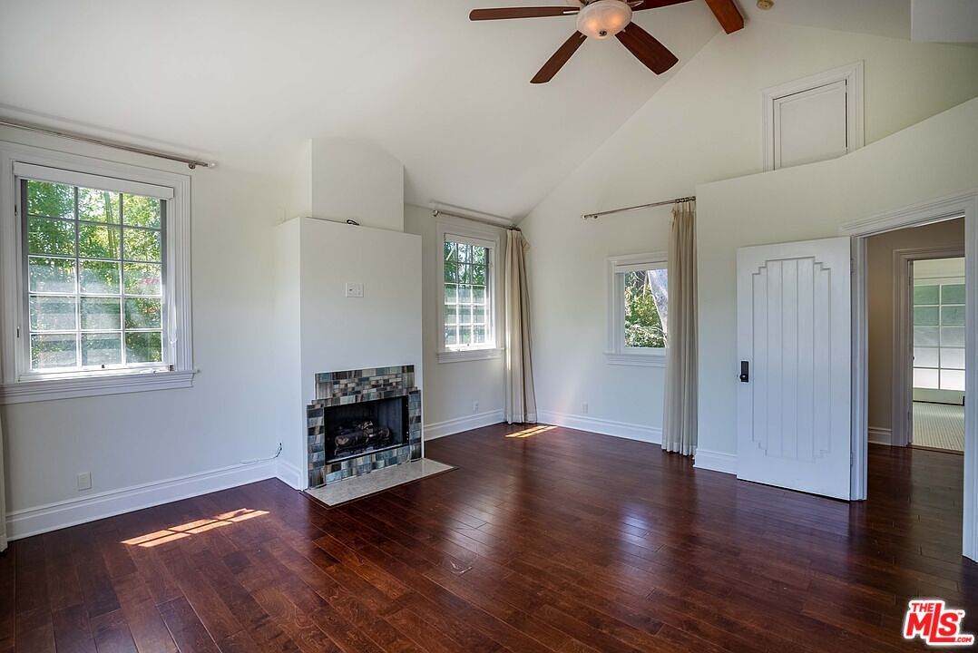 1933 Orchid Ave