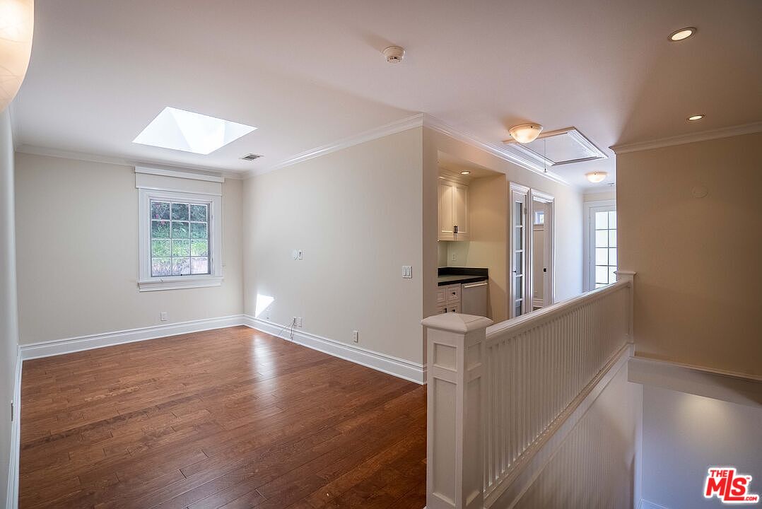 1933 Orchid Ave
