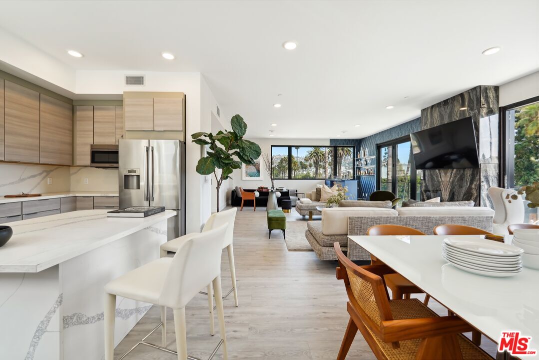137 N Doheny Dr Unit: 2, 90048