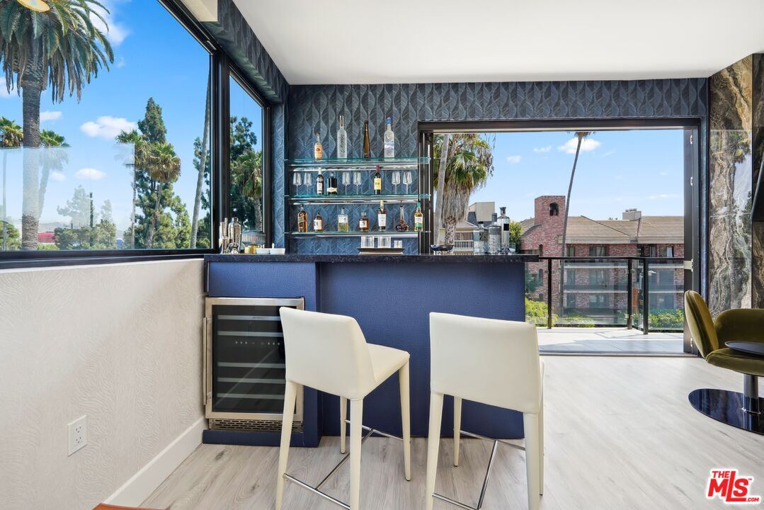 137 N Doheny Dr Unit: 2, 90048