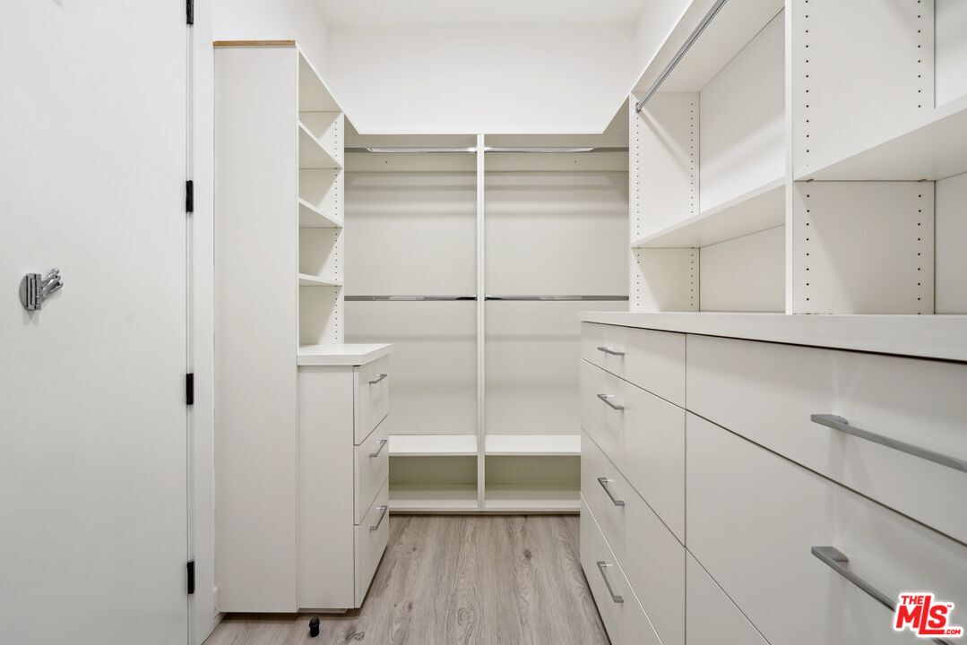 137 N Doheny Dr Unit: 2, 90048