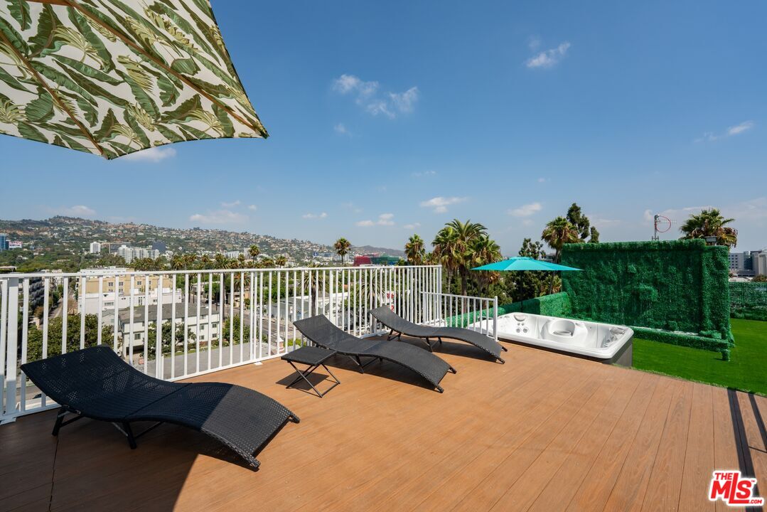 137 N Doheny Dr Unit: 2, 90048