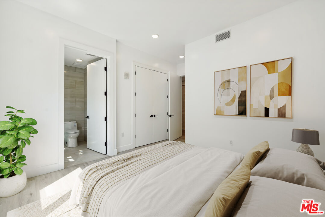 137 N Doheny Dr Unit: 2, 90048