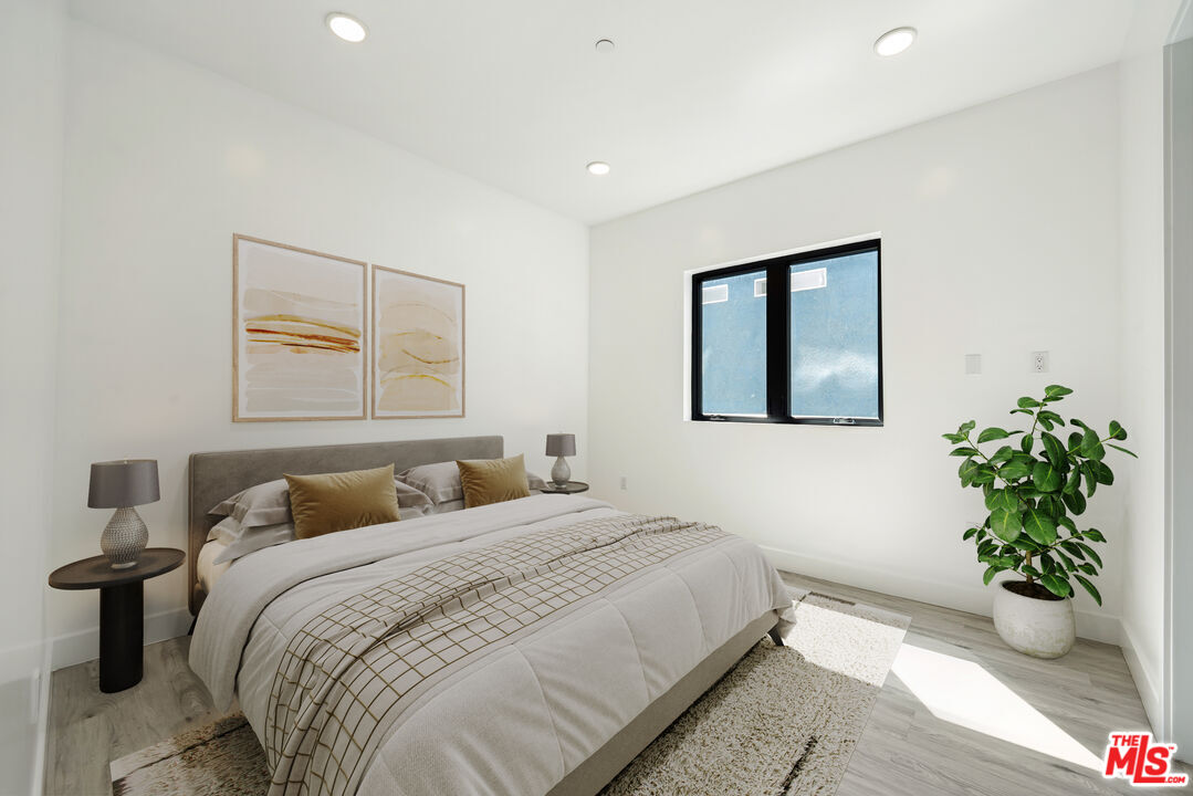 137 N Doheny Dr Unit: 2, 90048