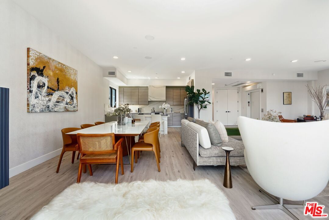 137 N Doheny Dr Unit: 2, 90048