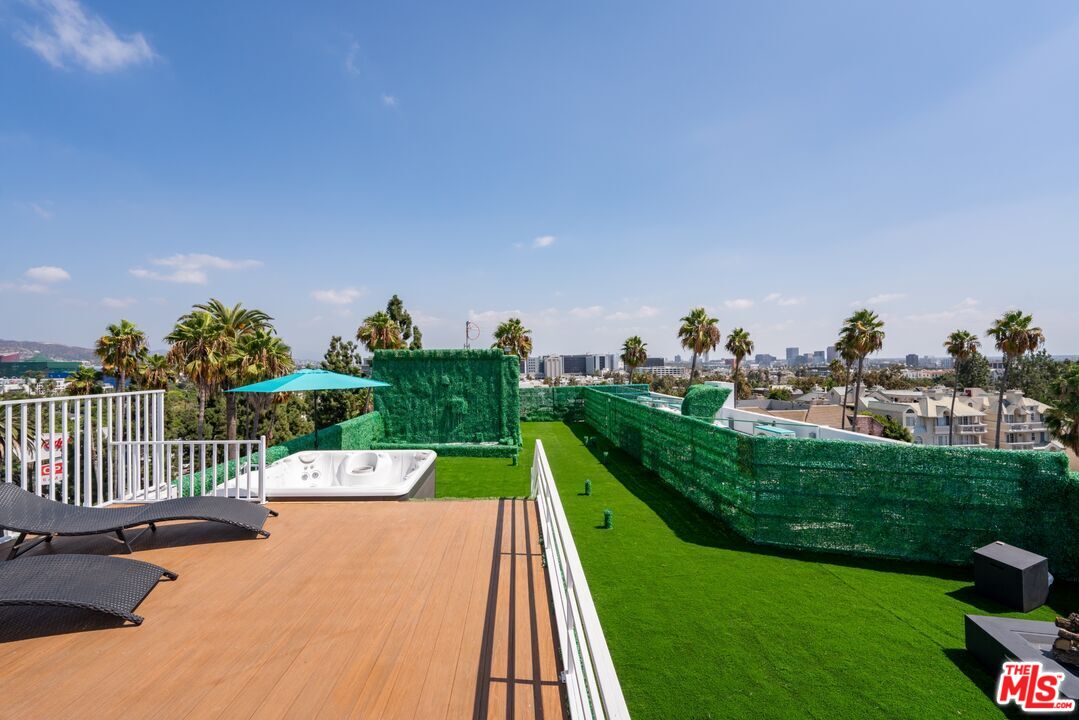137 N Doheny Dr Unit: 2, 90048