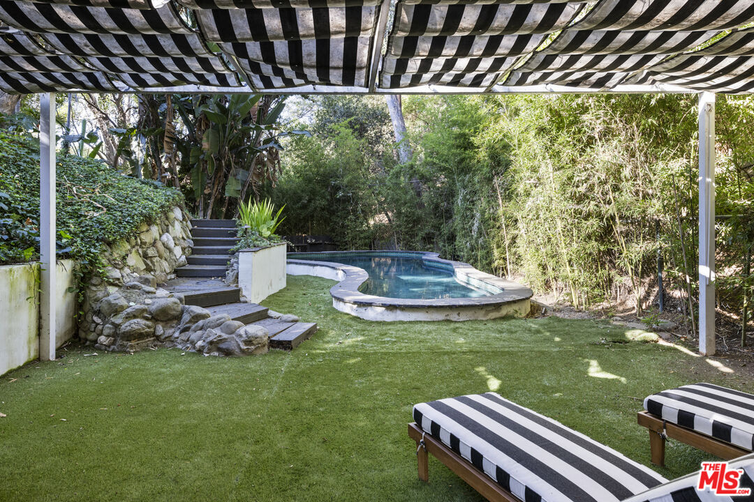 2936 La Castana Dr