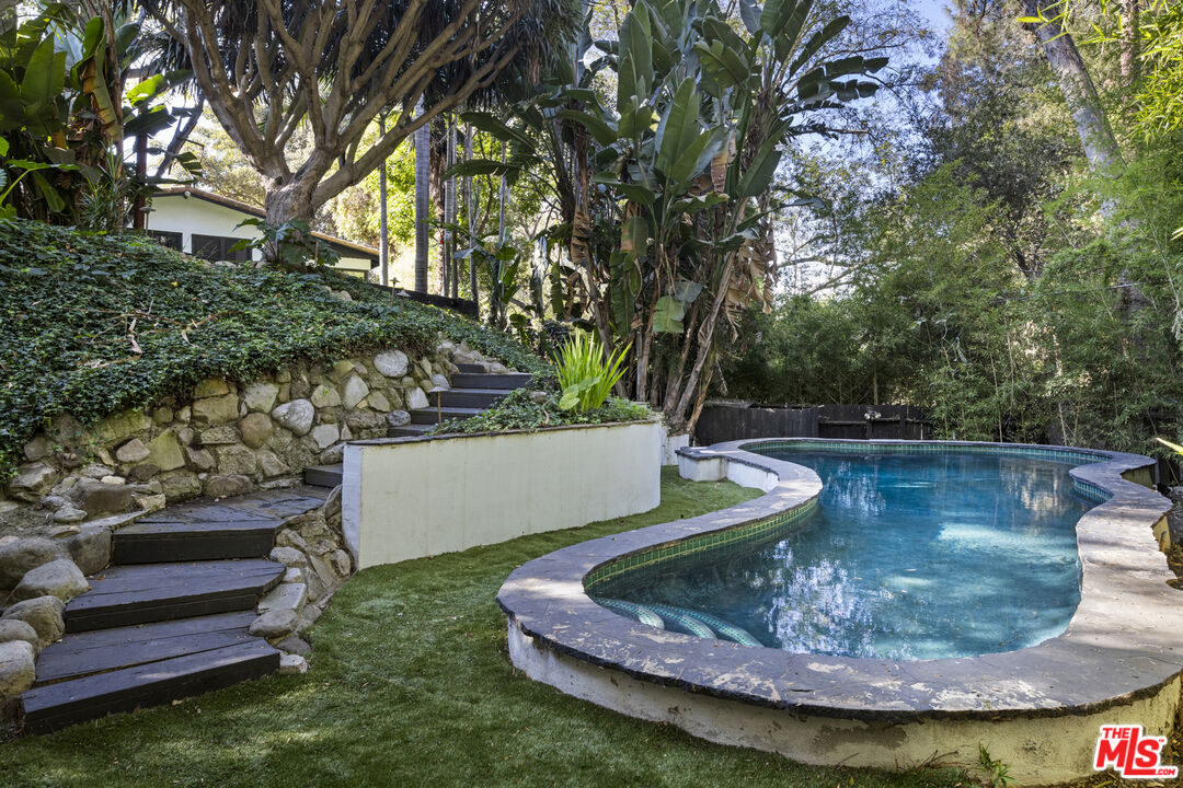 2936 La Castana Dr